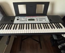 Yamaha YPT-260 61-Key Portable Keyboard