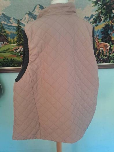 Quilted Isle gilet with knitted arm trim