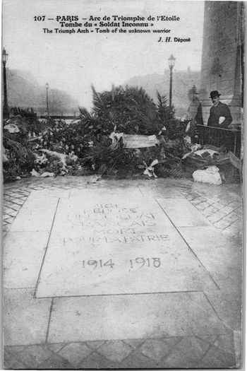 Paris Arc de Triomphe Tombe du Soldat Inconnu Tomb Unknown Warrior Postcard DB