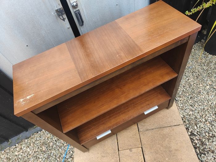 Side board