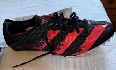 Running track shoes