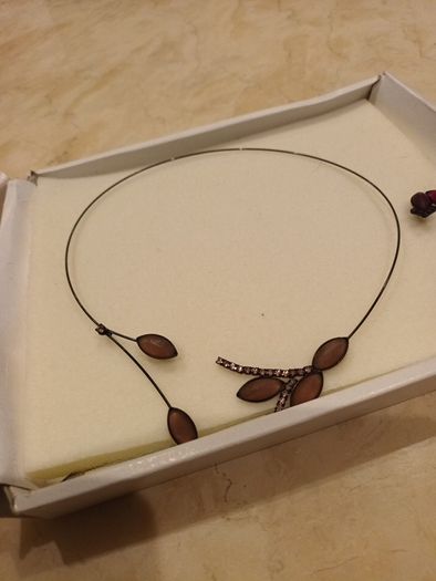 Necklace & Matching  Earrings.  X 5 sets. Costume  Jewellery. B.N.W.T.