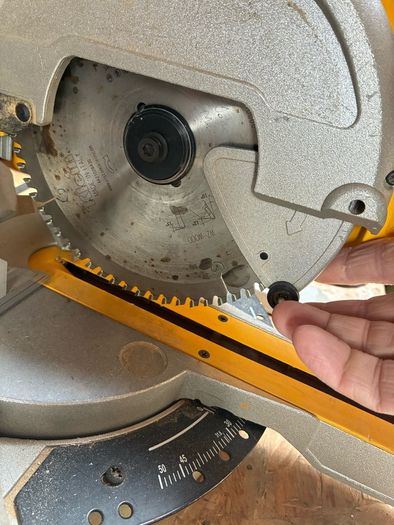 Dewalt Saw