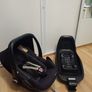 Maxi-Cosi infant car seat with ISOFIX base Image 2