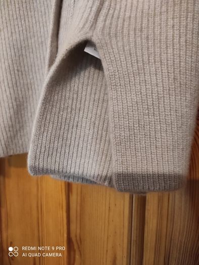 High end brand Iris and Ink,wool/cashmere mix v-neck ladies cardigan