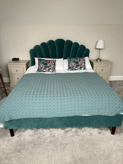 King size bed with brand new mattress