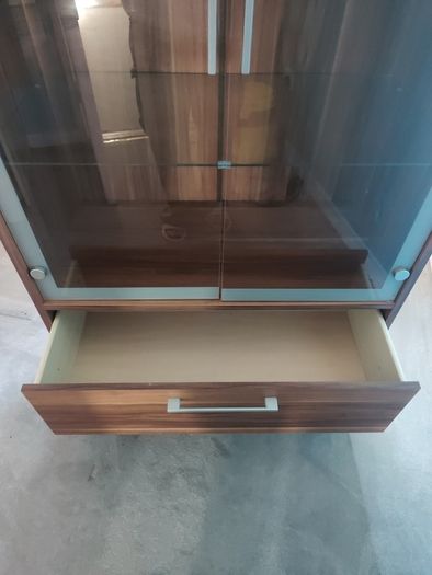 display cabinet