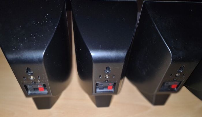 Samsung surround speakers