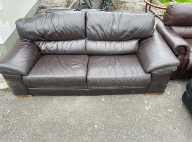FREE - LIVING ROOM SOFAS - armchair and recliner
