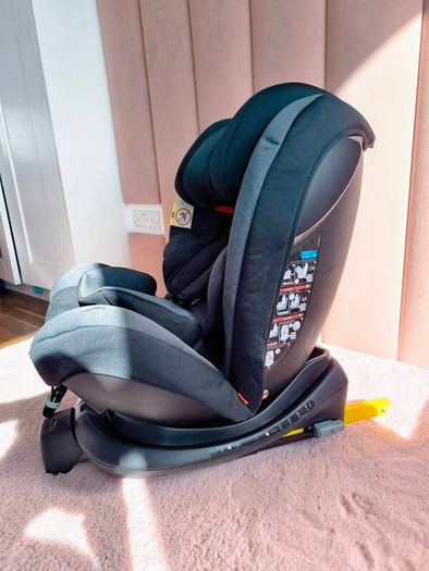 Confort Car Seat from  0  to 36 kg  ISOFIX 360 Rotating, Rear & Forward Facing