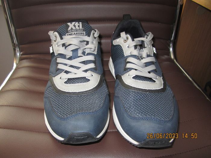 Runners size 44