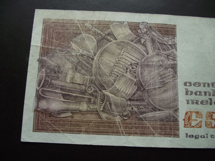 1982 Central Bank of Ireland 50 Pounds note. B Series