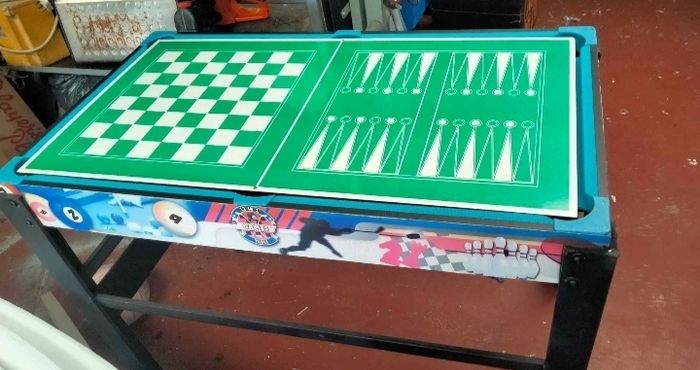 Games table pool table
