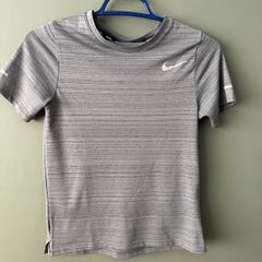 nike t-shirt