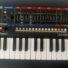 Roland JU-06A