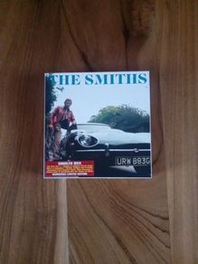 The Smiths 7" in total 12,the first 10 7" vinyl singles in original picture bags plus 2 exclusive 7" rarities badges and poster numbered limited edition plus rare 7" morrissey you have kilked me