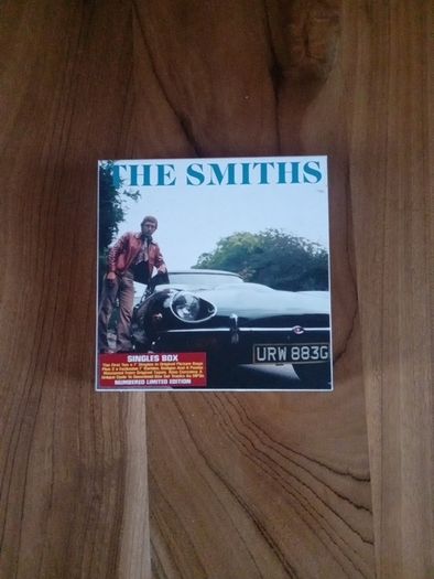 The Smiths 7" in total 12,the first 10 7" vinyl singles in original picture bags plus 2 exclusive 7" rarities badges and poster numbered limited edition plus rare 7" morrissey you have kilked me