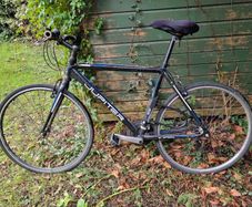 Jupiter Tuscan Hybrid Bike + Gel Seat