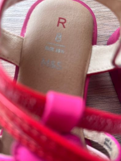 girls sandals