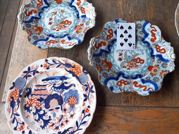 3 Imari plates from 1800s, hand painted, antiques, D18