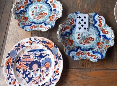3 Imari plates from 1800s, hand painted, antiques, D18