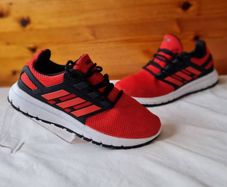 2017 adidas energy cloud 2 Size 8 eu 42 red/black In excellent condition