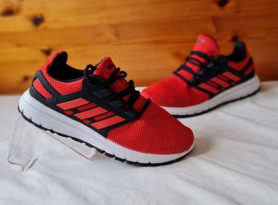 2017 adidas energy cloud 2 Size 8 eu 42 red/black In excellent condition