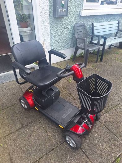 Mobility travel scooter