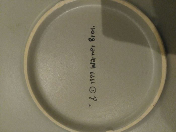 Warner Bros FRIENDS pizza plate and cutter
