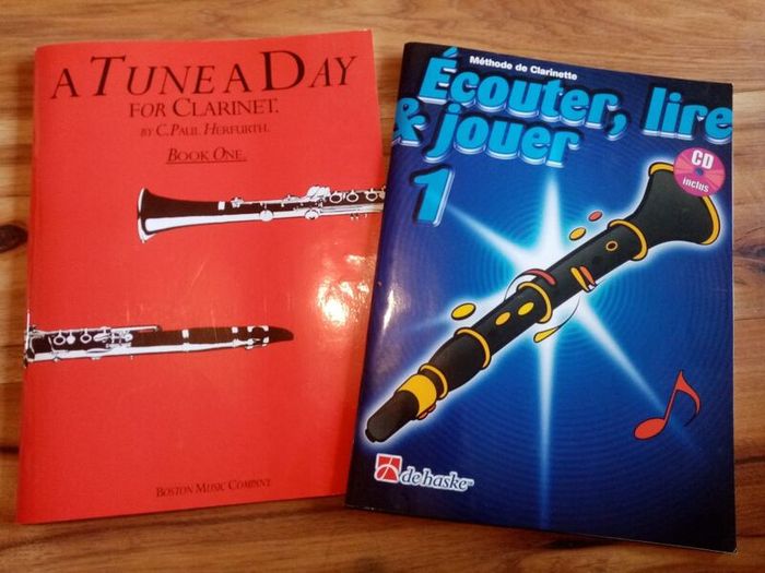 Vivace Beginners Clarinet and Clarinet Tutor books