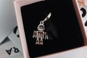 New genuine pandora robot charm