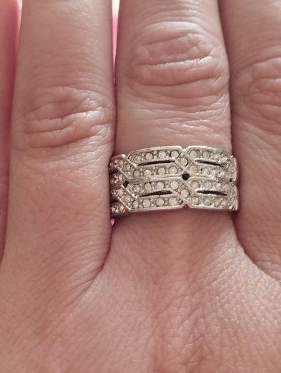 M&S Silver Tone Crystal Costume Ring.