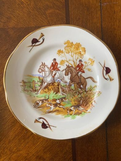 Royal Tara 20pcs Tea Set Rare Vintage Hunt Scene Pattern