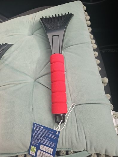 ice scraper brand new. 5 euro each