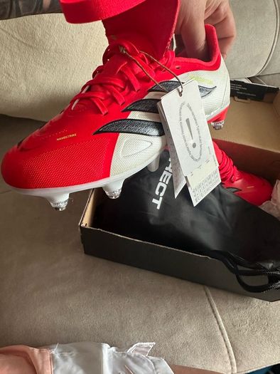 Football boots Adidas Predator metal studs SG