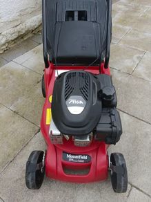 Mountfueld self drive lawnmower with Stiga  engine and plastic body in excellent condition.