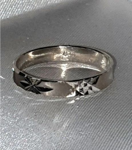 Hallmarked Silver Ex-Display Wedding Ring