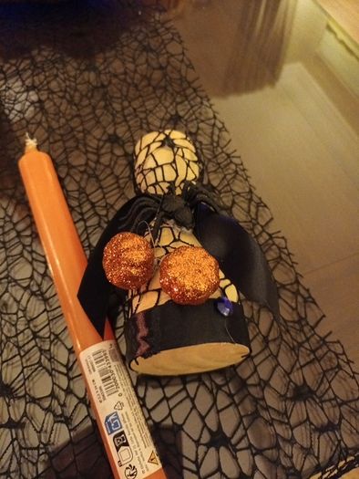 Halloween wooden candlesticks & candles x 2