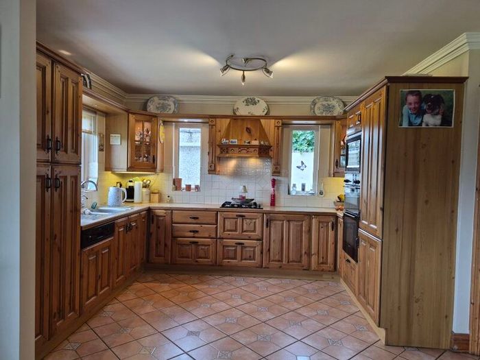Chestnut Kitchen Free