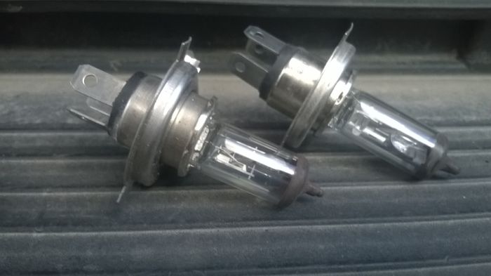 h4 Light Bulbs