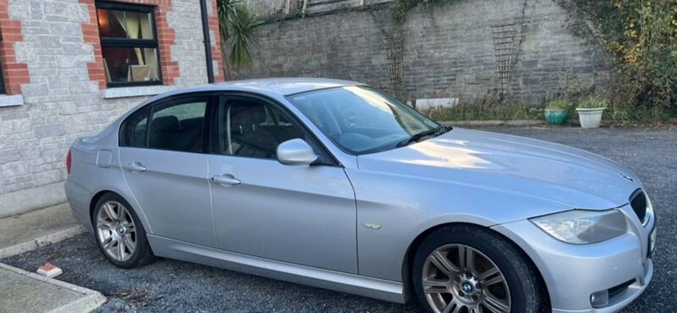 BMW 3-Series 2011