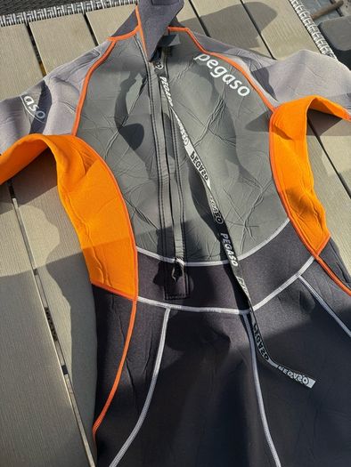 Ladies wet suit