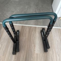 Adjustable dip bars