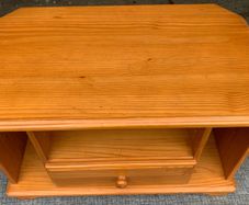 Traditional style TV Stand / Media Unit with Drawer