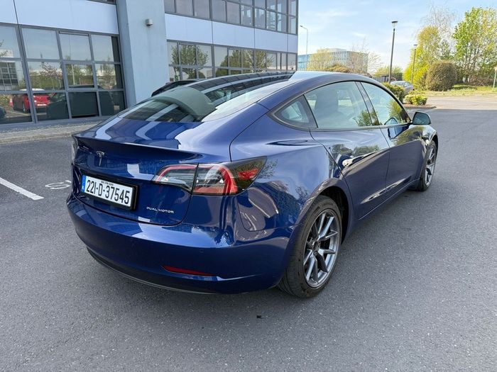 2022 Tesla Model 3 Long Range Awd