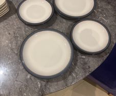 4 Large Dinner & Side Plates