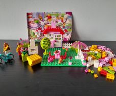 Lego - Build  & Rebuild Pink Suitcase 10660