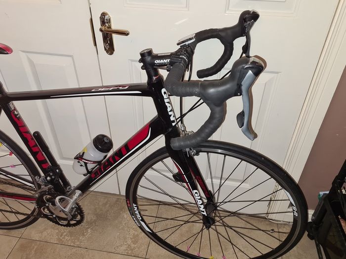 Giant Defy Road Bike