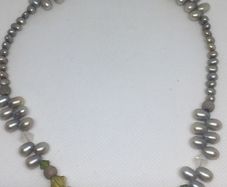 Vintage sterling silver pearls necklace