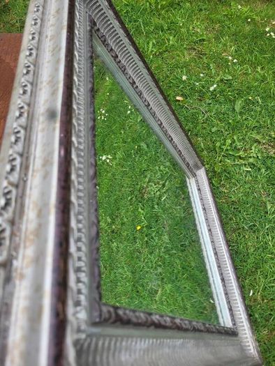 Heavy wall mirror